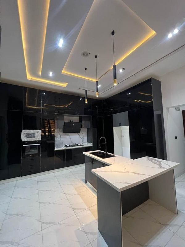 LEKKI PHASE 1, LAGOS